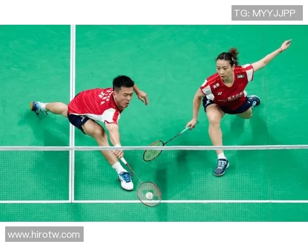 重庆羽毛球队与西安羽毛球队赛后复盘团队协作的成功与不足分析